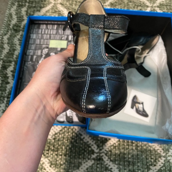 John Fluevog Sigourney Black Leather Heels - Picture 8 of 16